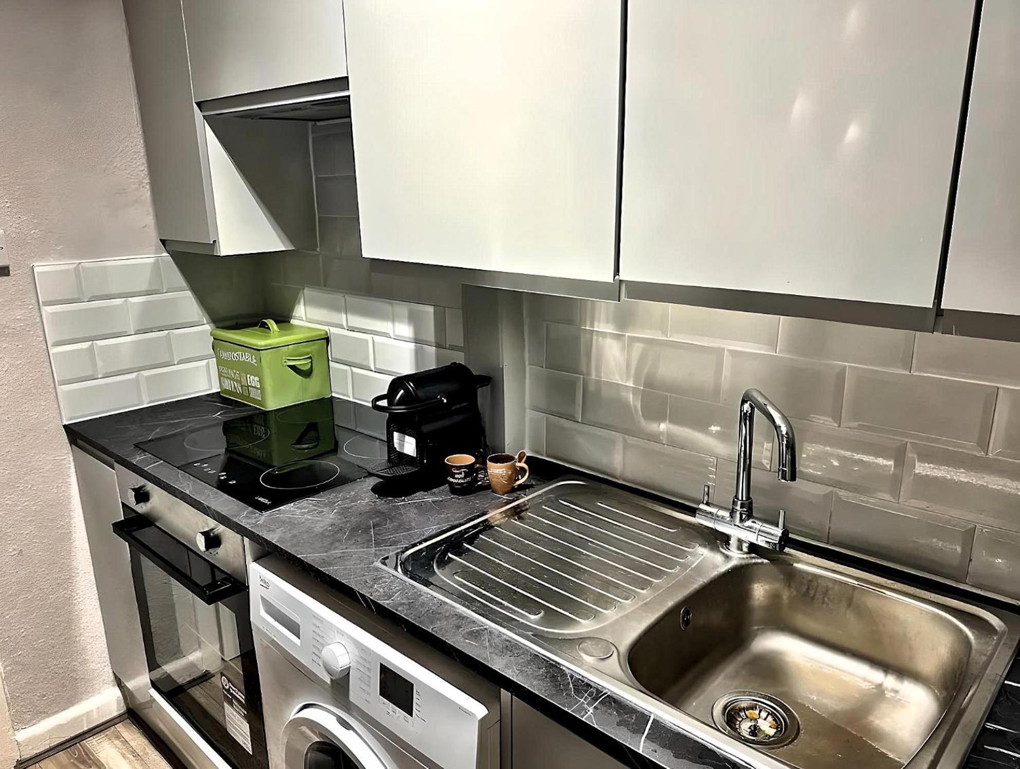 Brixton Hill Retreat Modern And Cosy Apartment Лондон Екстериор снимка